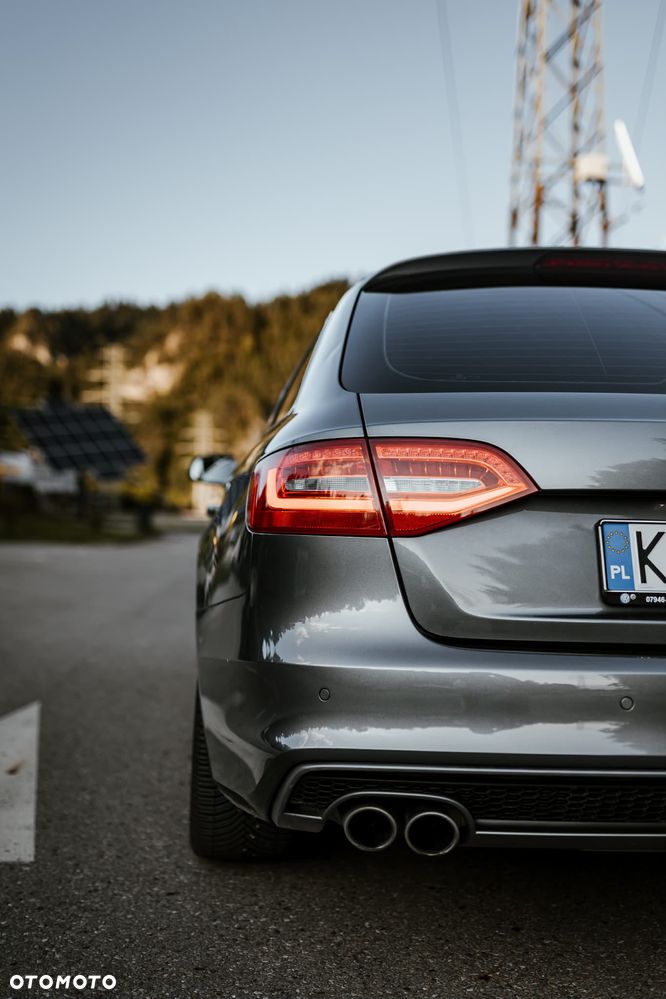 Audi A4 Avant 2.0 TDI - 11