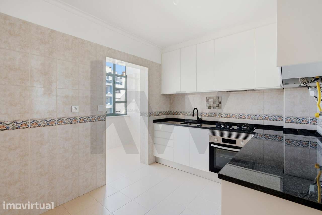 Apartamento T3 | Com 4 Marquises e Lugar de Estacionamento | Sassoeiro - Grande imagem: 2/42