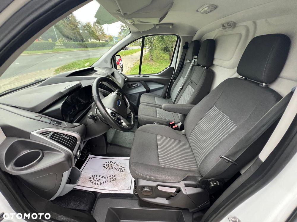 Ford TRANSIT CUSTOM L2H1 2,0 TDCI 130KM BEZWYPADKOWY - 37
