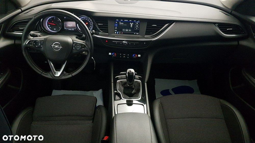 Opel Insignia - 19