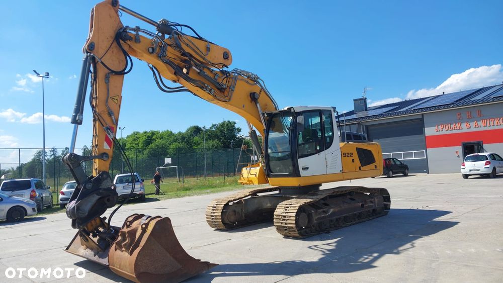 Liebherr R922 - 12