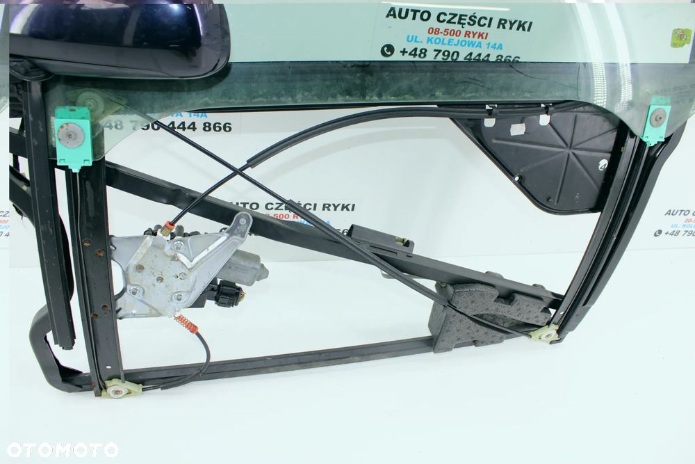 Audi A3 8L Ramka Drzwi Lewy Przód  3D - 2