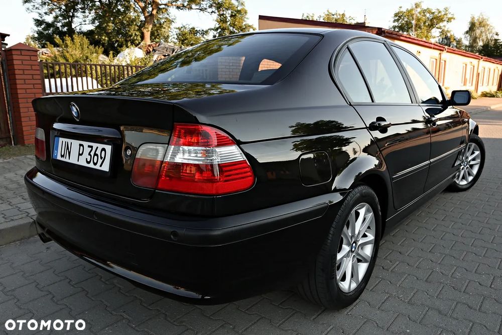 BMW Seria 3 318i - 15