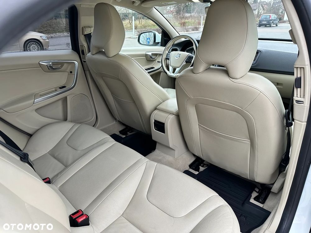 Volvo S60 T5 Drive-E Summum - 22