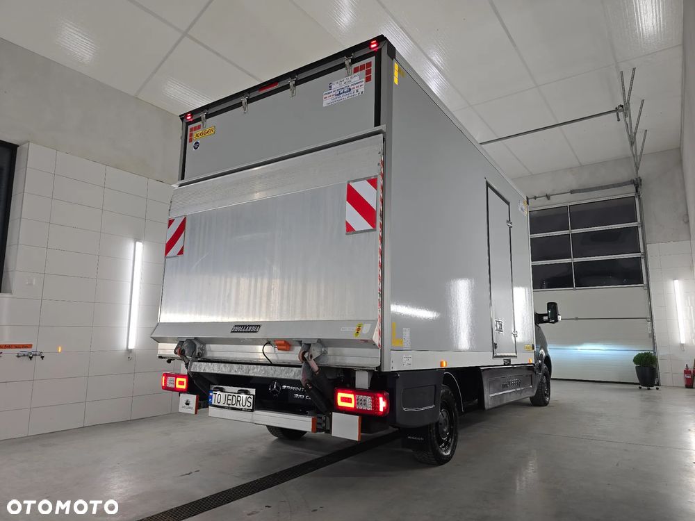 Mercedes-Benz SPRINTER 319 3.0 CDI KONTENER 4,28cmDługi 2,29cmSzero 2,24cmWysok + WINDA 750Kg 42Tyś km SERWIS DO OSTATNIEGO Km ASO MERCEDES-BENZ SALON PL STAN NOWY NOWY NOWY FABRYCZNA GWARANCJA - 6