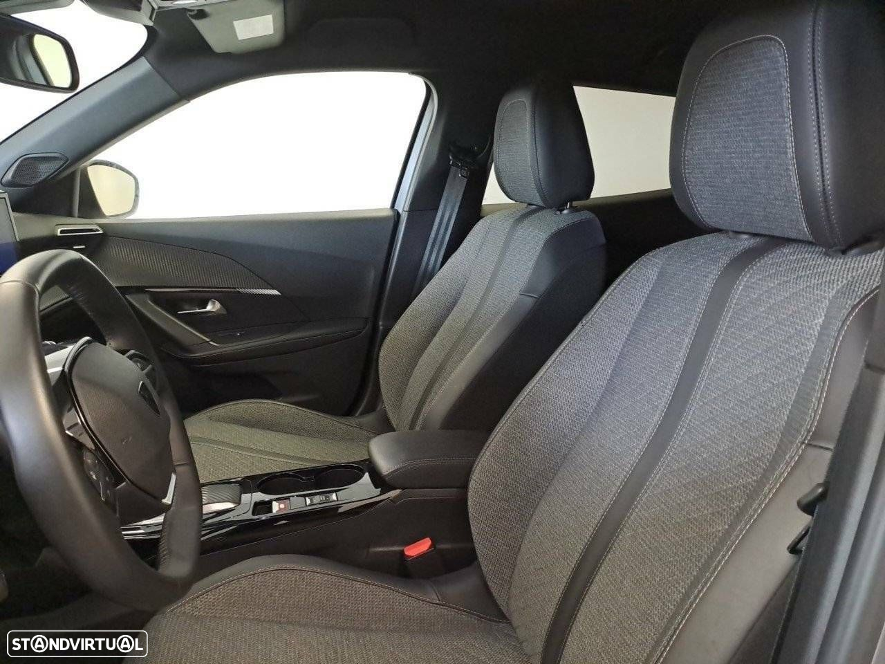 Peugeot 2008 1.2 PureTech Allure EAT8 - 9