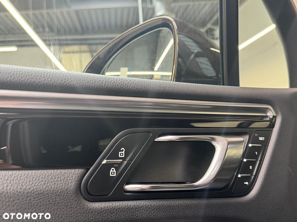 Porsche Macan Standard - 10