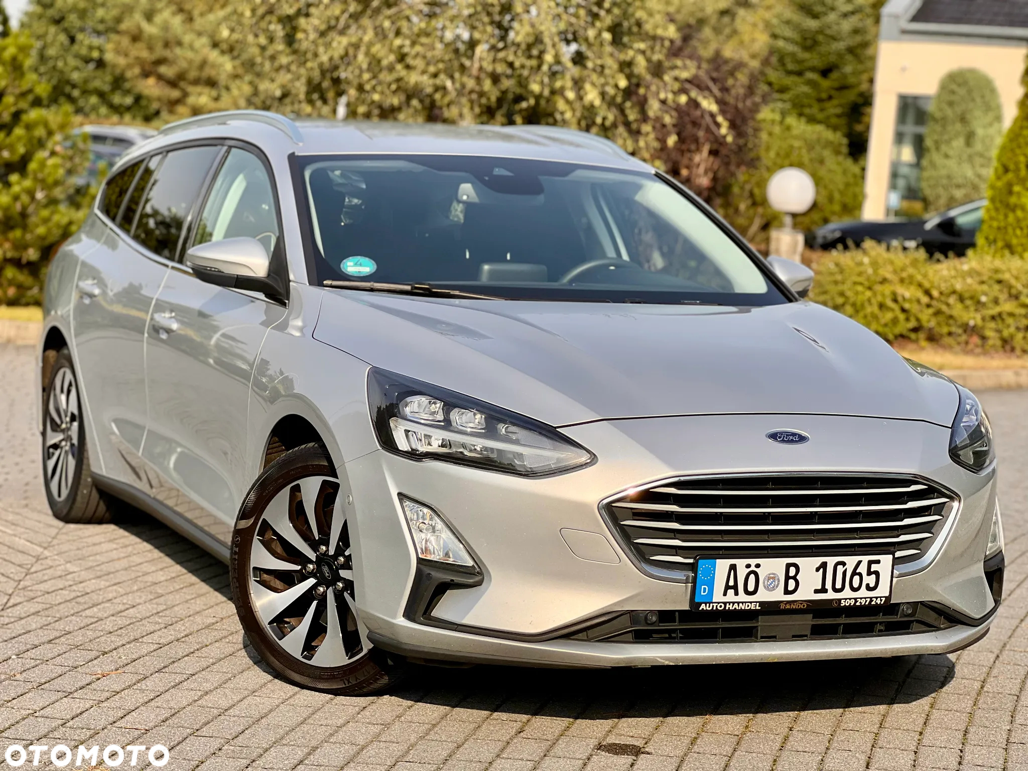 Ford Focus Turnier 1.5 EcoBlue Start-Stopp-System TITANIUM DESIGN - 12