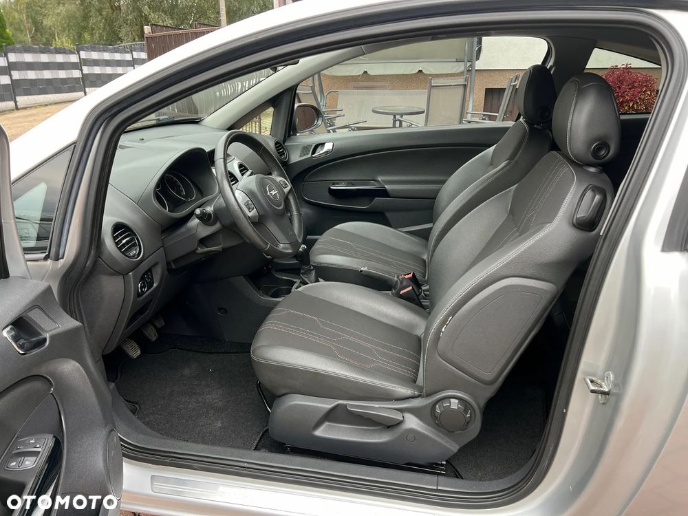 Opel Corsa 1.2 16V Edition 150 - 21