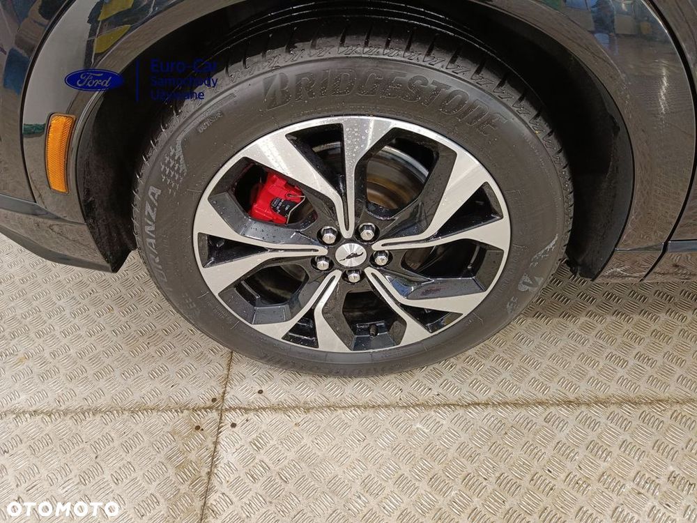 Ford Mustang Mach-E 98kWh AWD Premium - 29