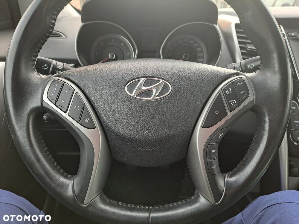 Hyundai i30 i30cw 1.6 CRDi Intro Edition - 24