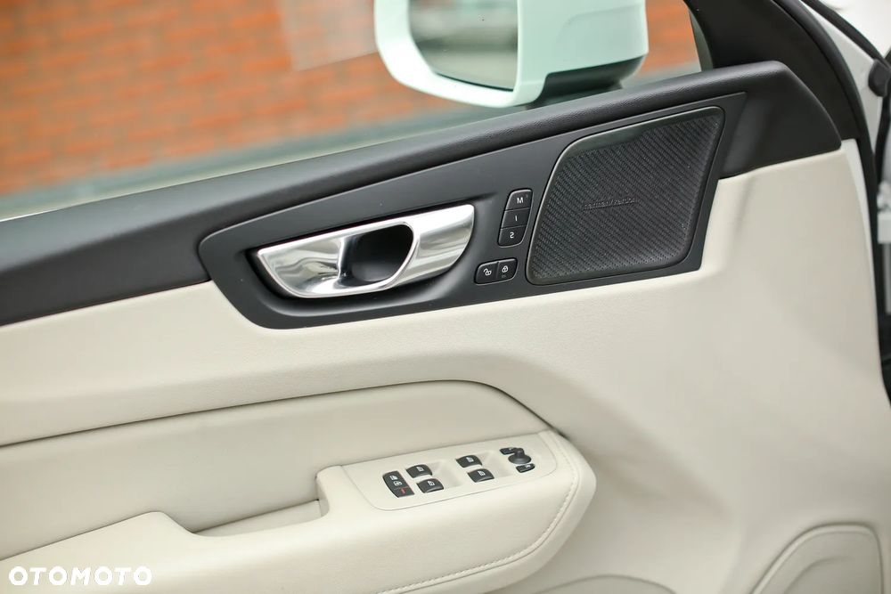 Volvo XC 60 T5 AWD Geartronic Inscription - 16