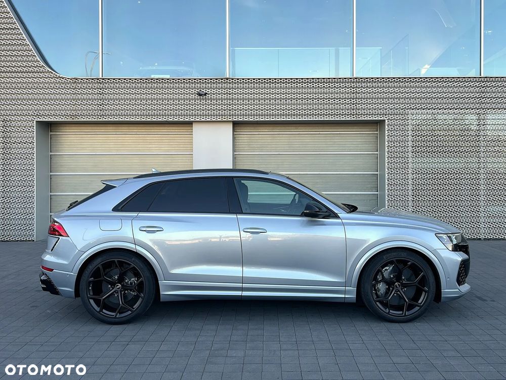 Audi RS Q8 - 21