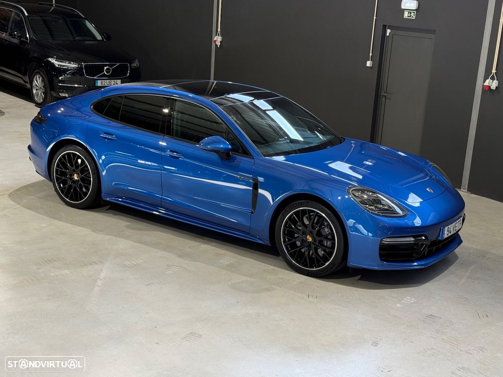 Porsche Panamera 4 E-Hybrid - 4