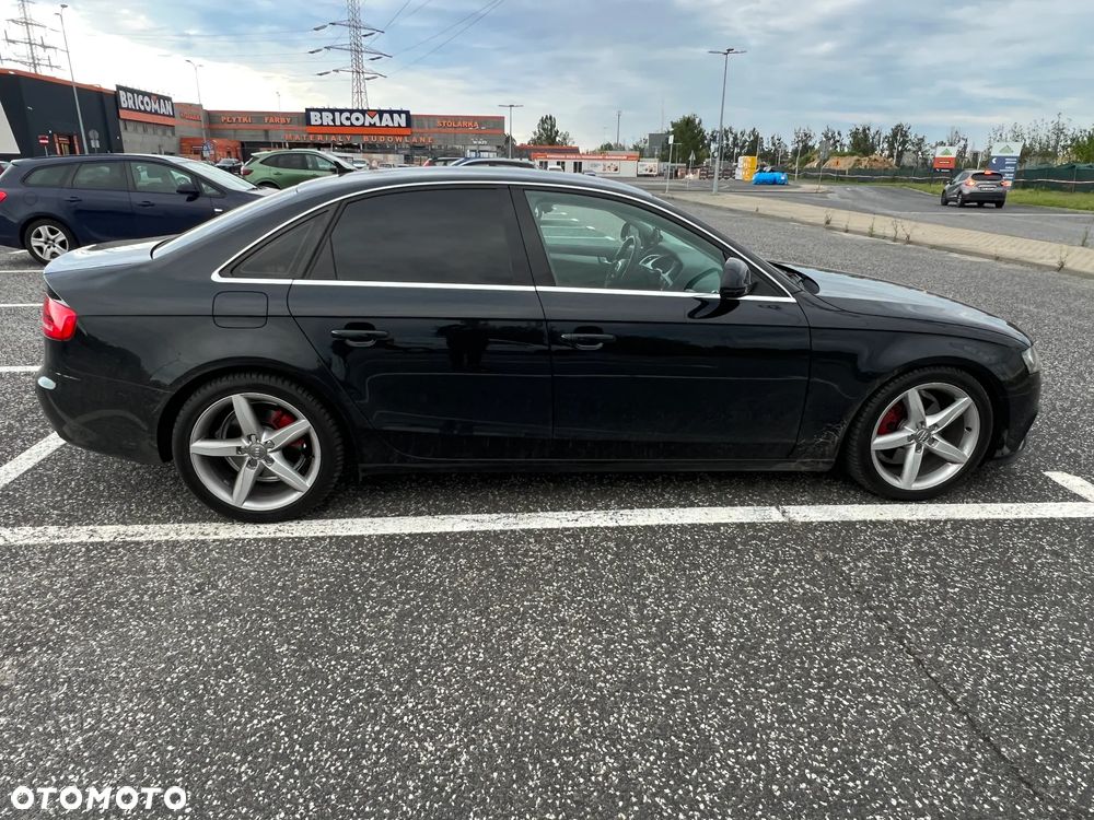 Audi A4 Limousine - 5