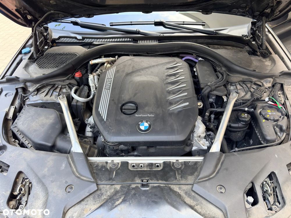 BMW Seria 5 530d mHEV Luxury Line - 11