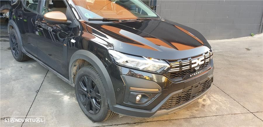 FRENTE COMPLETA DACIA SANDERO Stepway - 2