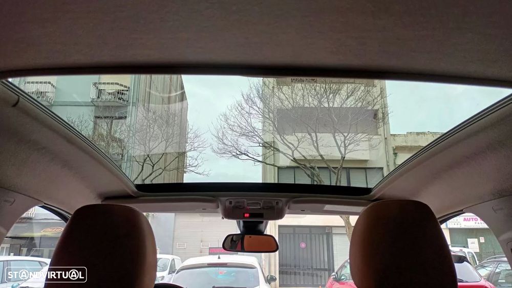 Citroën C3 1.2 PureTech Shine - 22