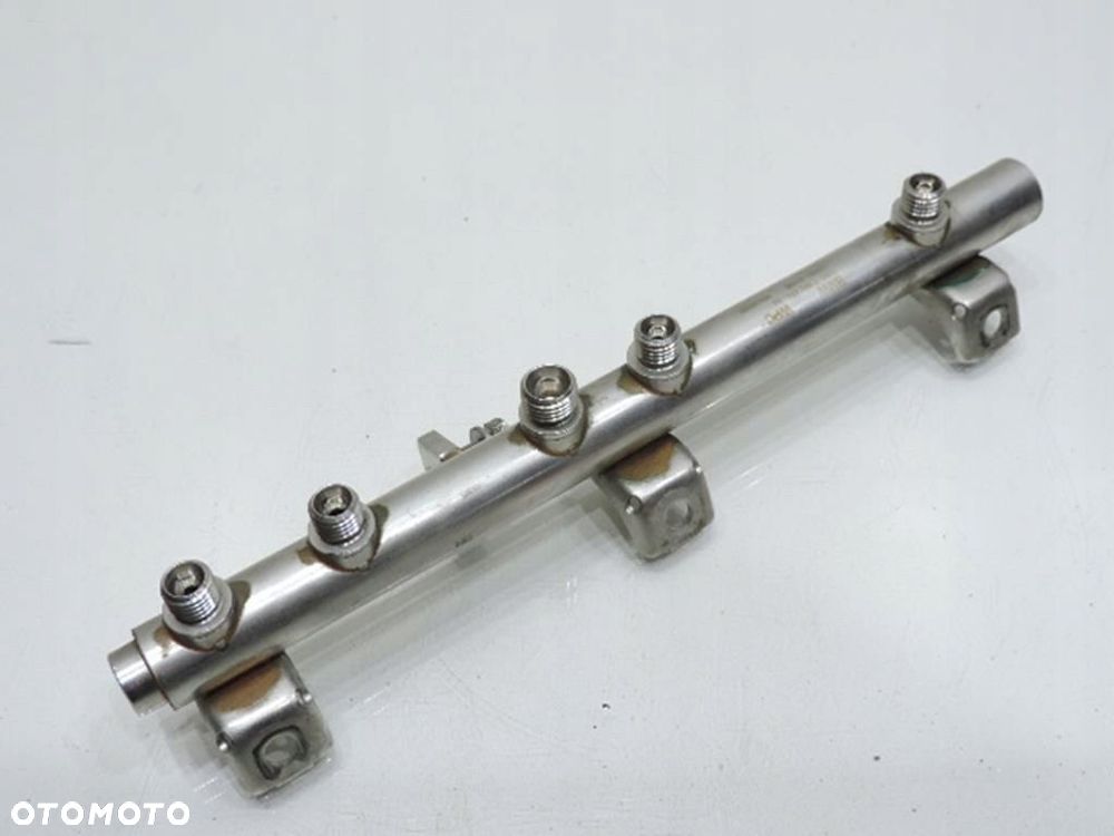 LISTWA WTRYSKOWA BMW E81 E87 2.0 7562474 - 2