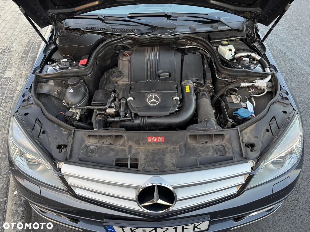 Mercedes-Benz Klasa C 200 CGI Automatik BlueEFFICIENCY Avantgarde - 34