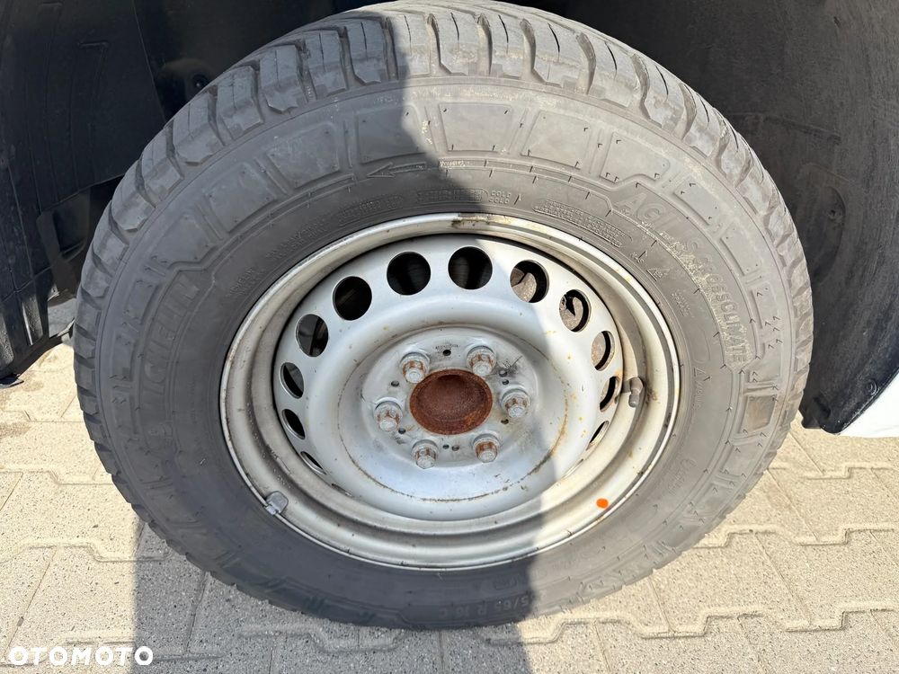 Mercedes-Benz Sprinter - 17