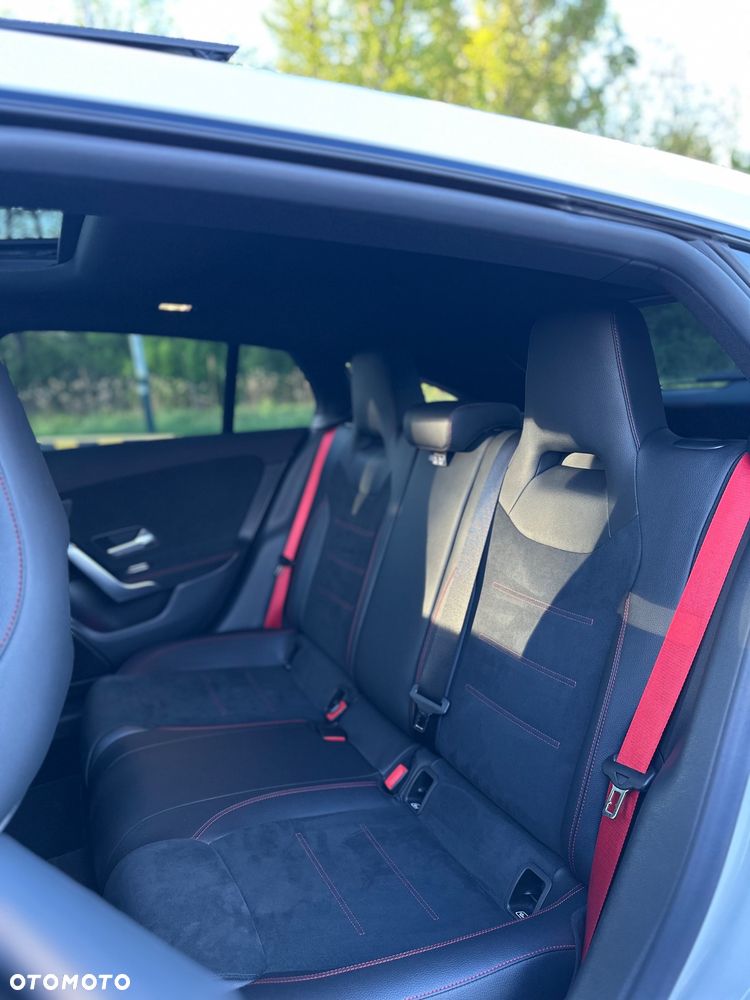 Mercedes-Benz CLA AMG 35 mHEV 4-Matic 8G-DCT - 16