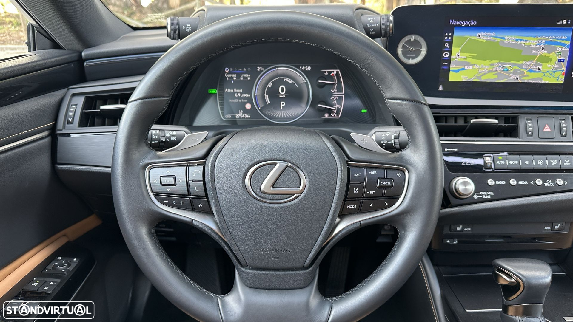 Lexus ES 300h Special Edition - 10