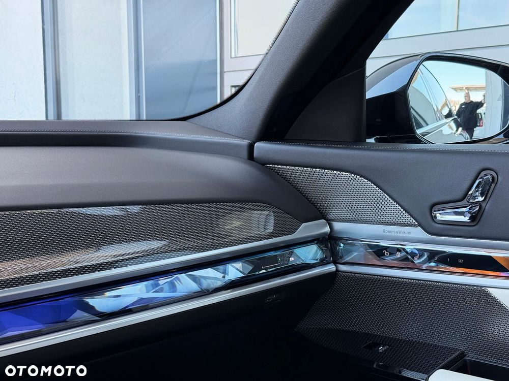 BMW Seria 7 740d xDrive mHEV sport - 17