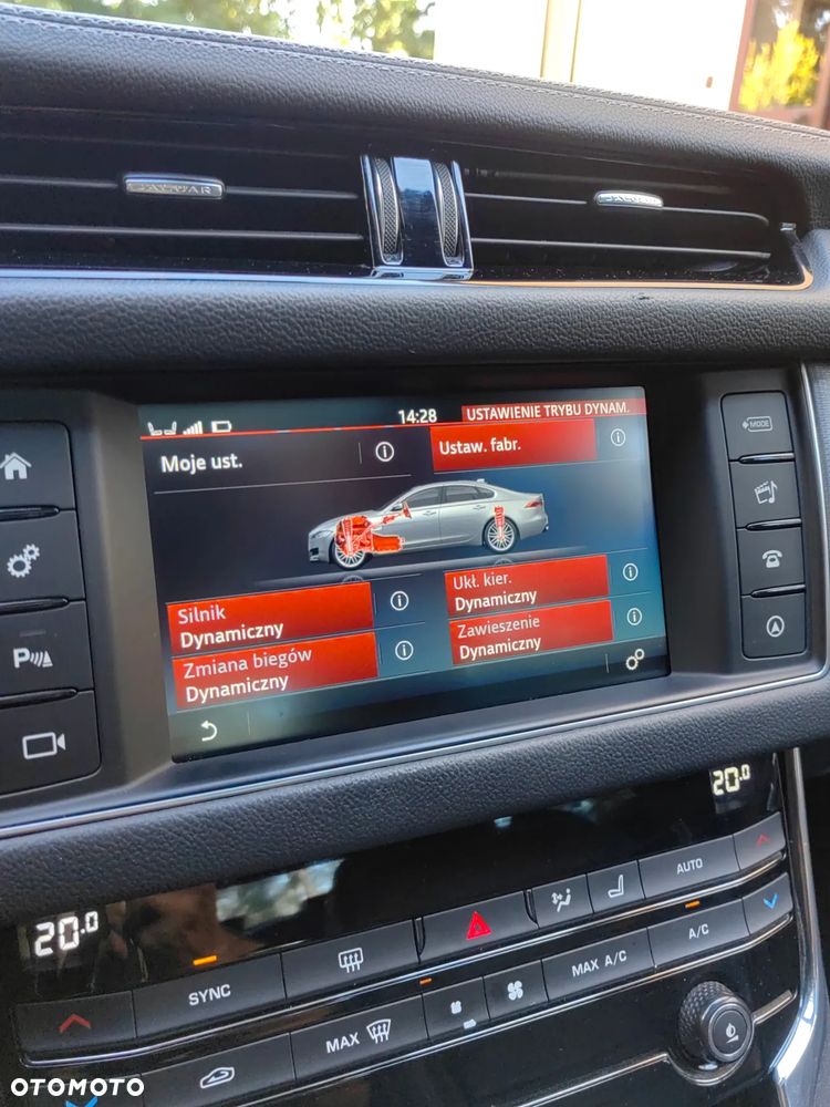 Jaguar XF 35t R-Sport - 21