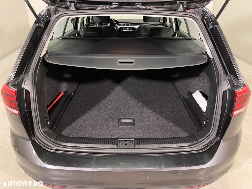 VOLKSWAGEN Passat 2023 — imagine 39