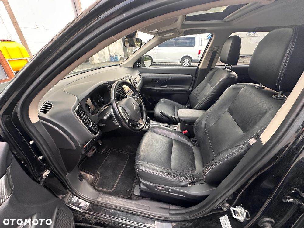 Mitsubishi Outlander 2.0 2WD CVT Diamant Edition - 19