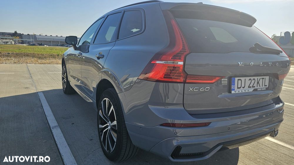Volvo XC 60 Recharge T8 AWD AT Ultimate Dark - 2