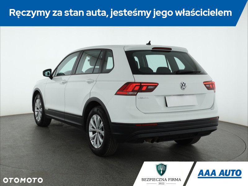 Volkswagen Tiguan - 5