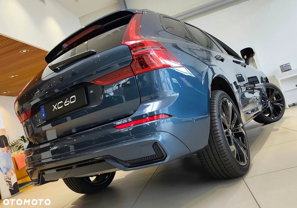 Volvo XC 60 T8 Plug-In Hybrid AWD Ultimate Black Edition - 5