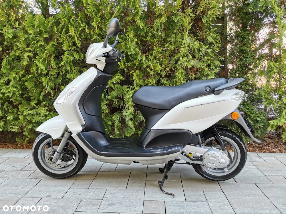 Piaggio FLY - 5
