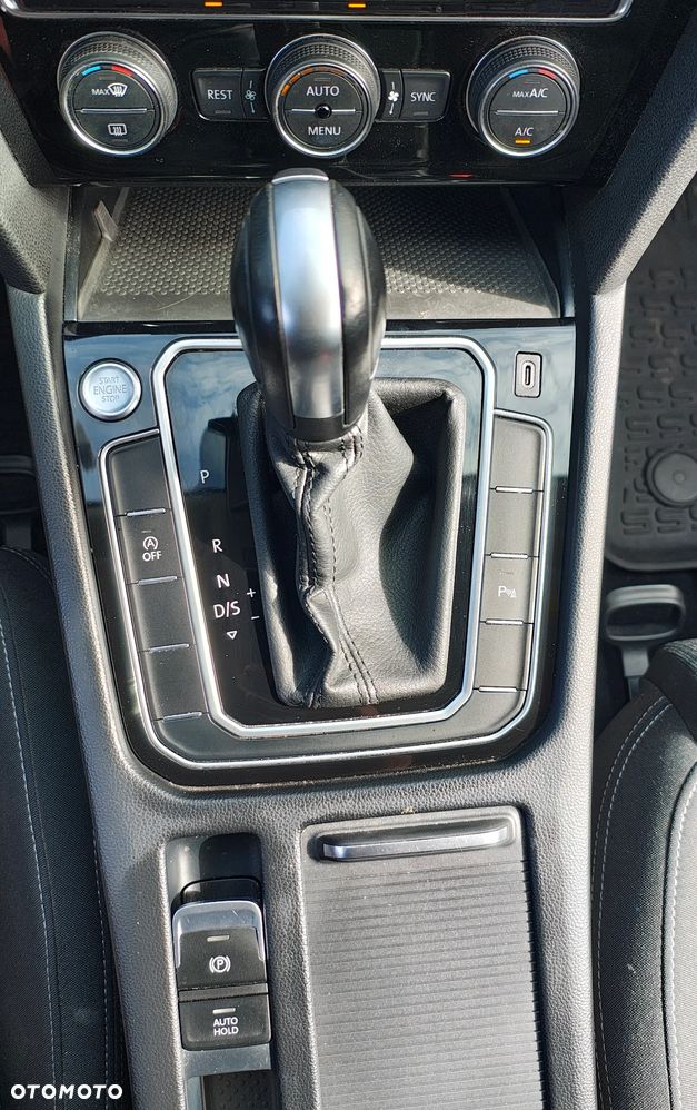 Volkswagen Passat 2.0 TDI Business DSG - 29