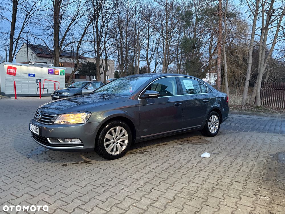 Volkswagen Passat 1.6 TDI DPF BlueMot Comfortline - 3
