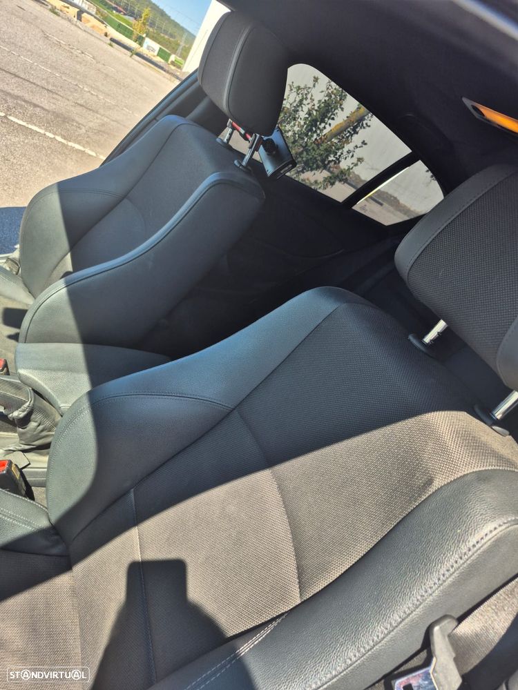 BMW 118 d Pack M - 31