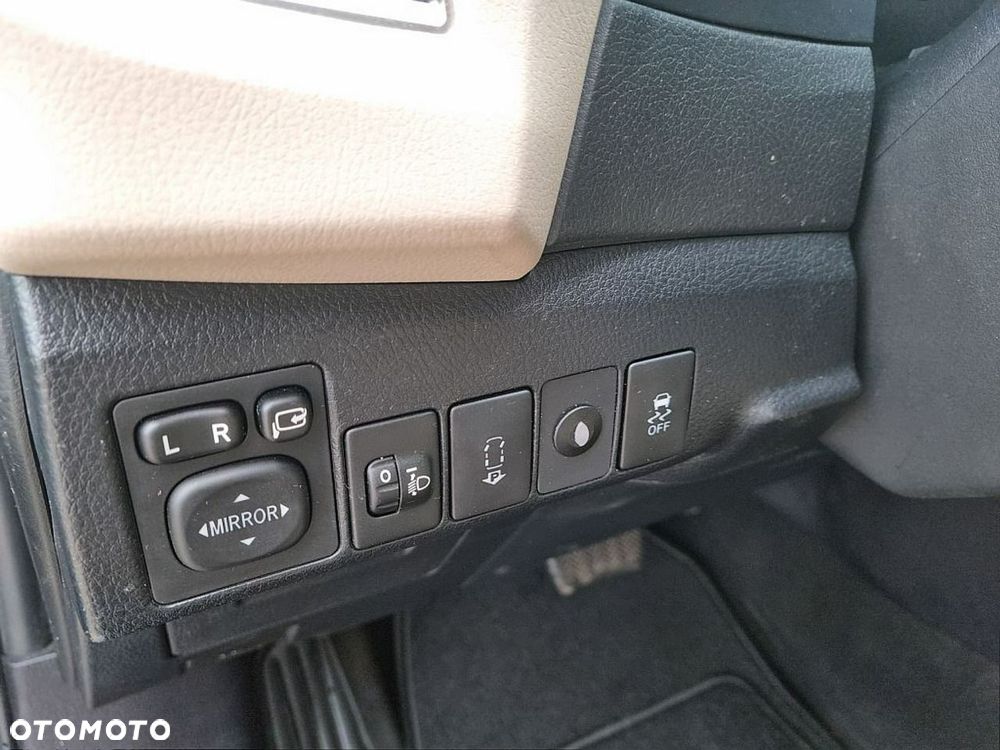 Toyota Corolla - 19