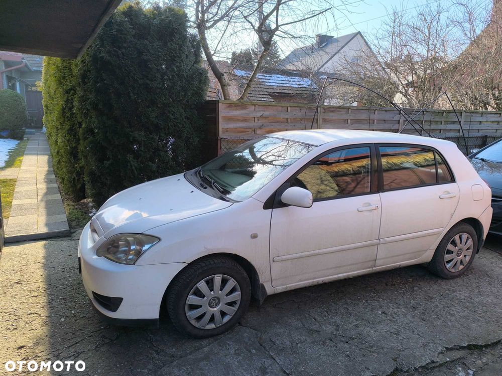 Toyota Corolla - 1