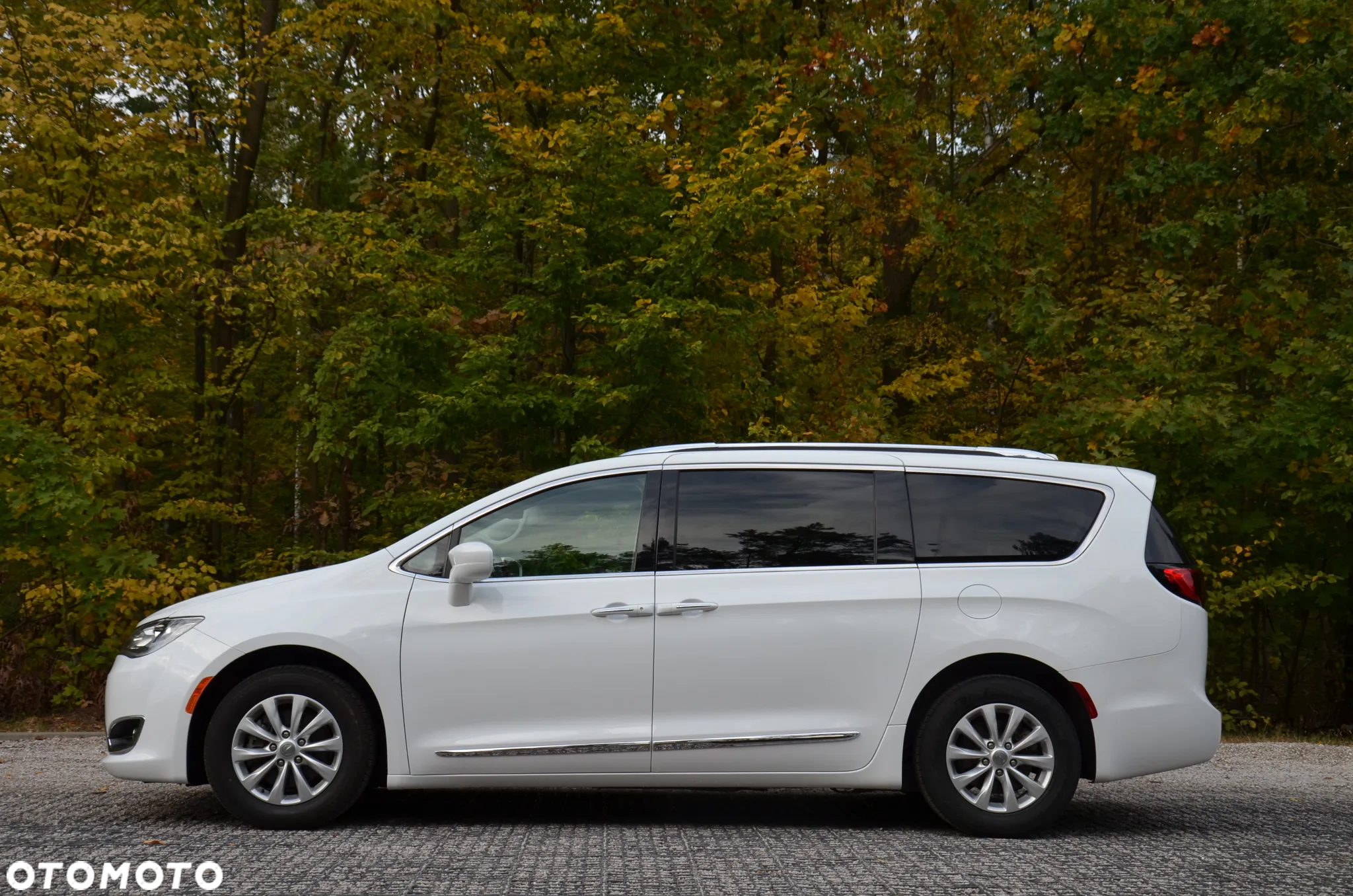 Chrysler Pacifica - 6