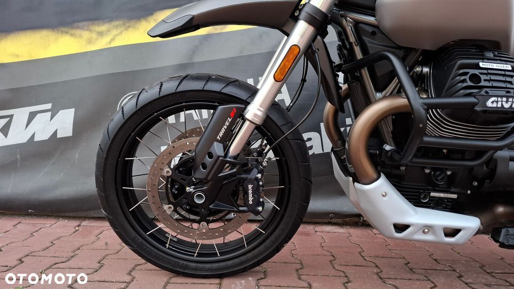 Moto Guzzi V85 - 16
