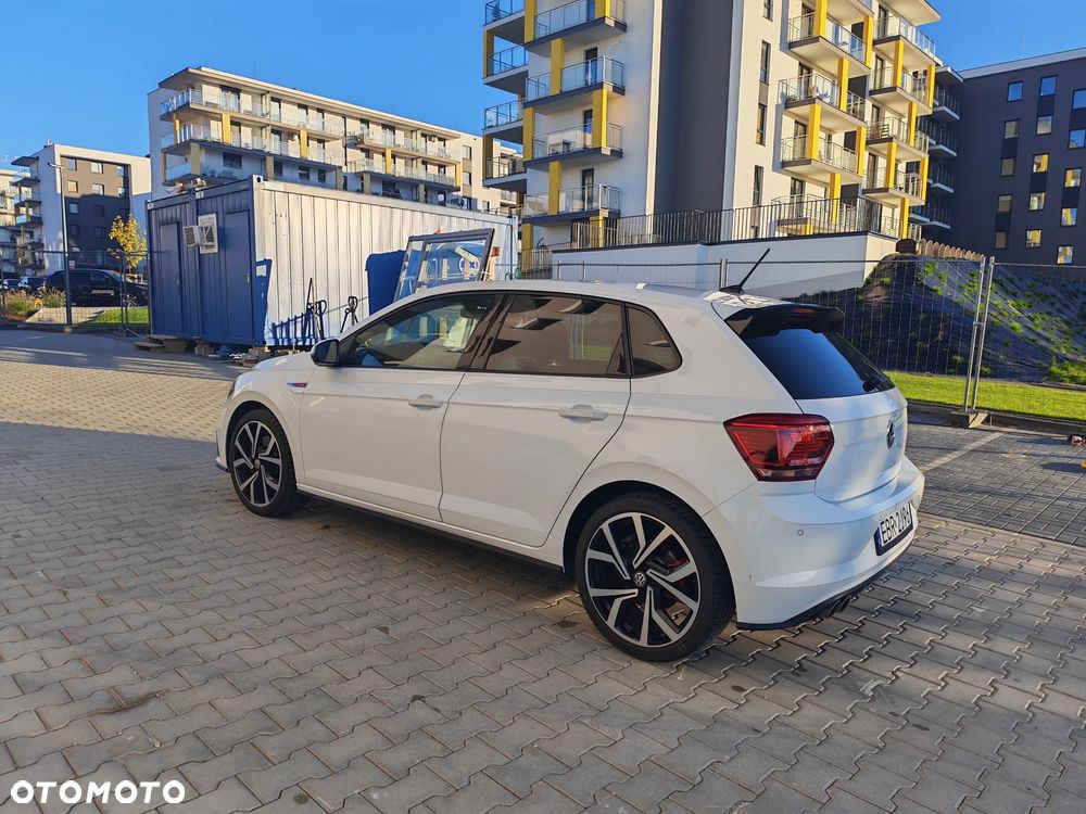 Volkswagen Polo - 4