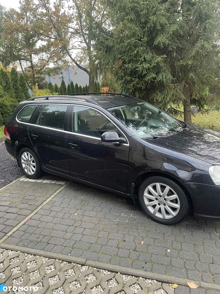 Volkswagen Golf V 1.9 TDI DPF BlueMot Comfortline - 2