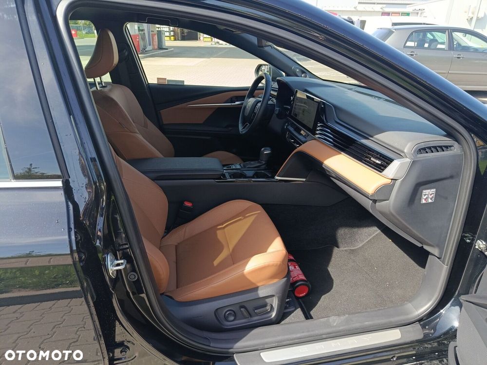 Toyota Camry - 9