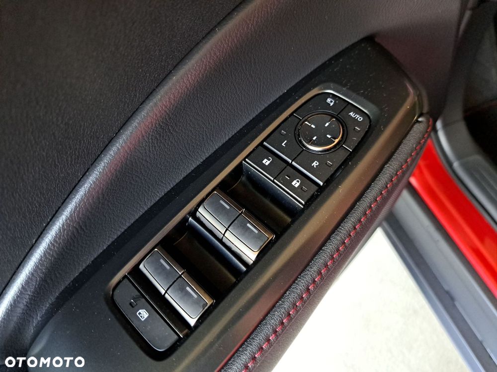 Lexus LBX 1.5 Hybrid Emotion - 35