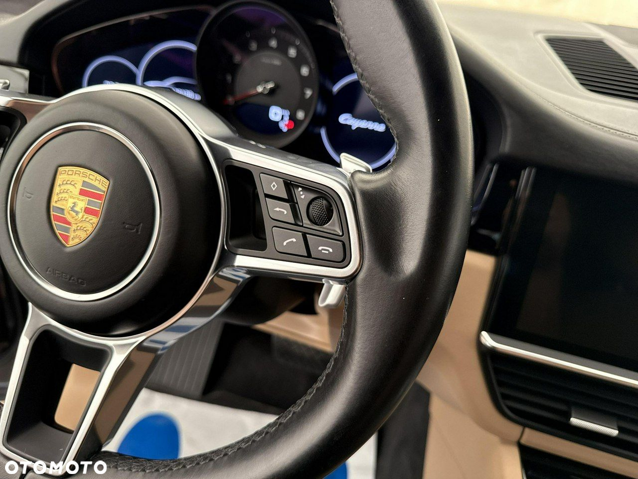Porsche Cayenne - 25