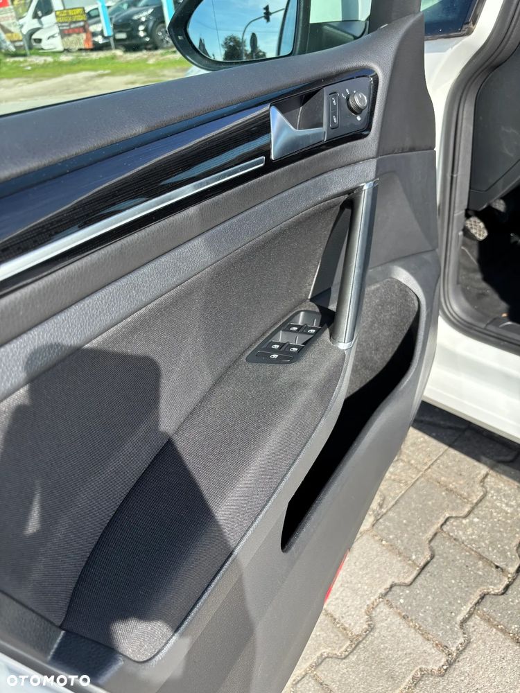 Volkswagen Golf - 12