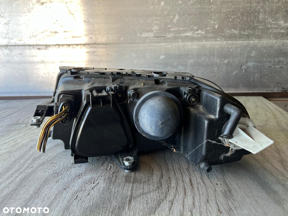 Lampa przód prawa lewa VW Passat B5 soczewka TYC - 2