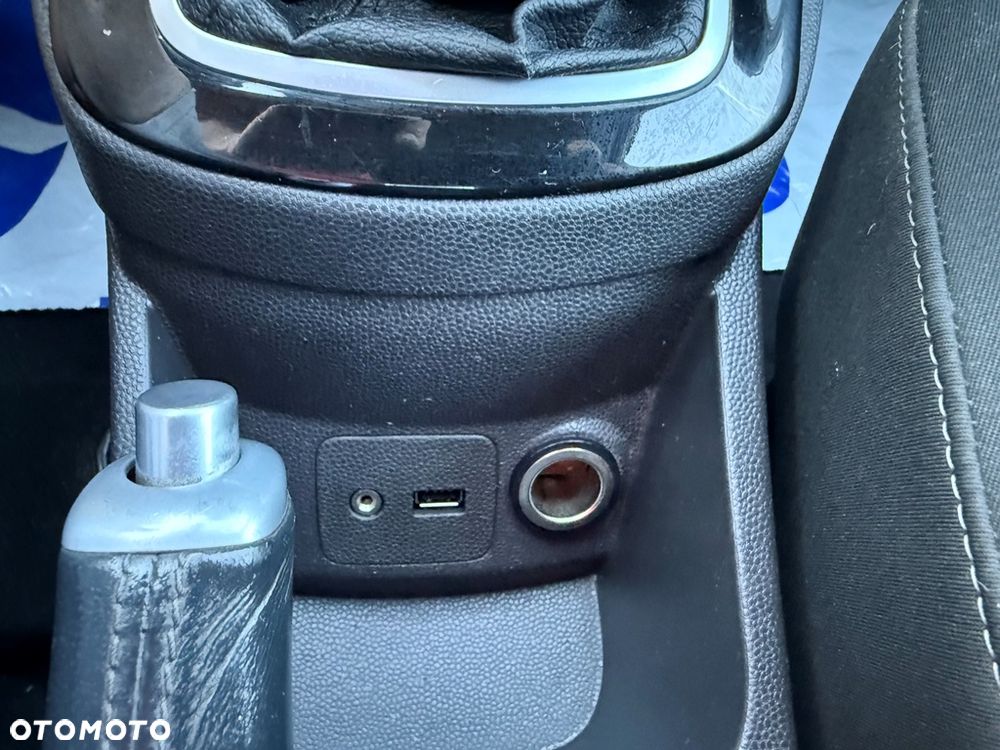 Ford Fiesta 1.5 TDCi St&St SYNC Edition - 31